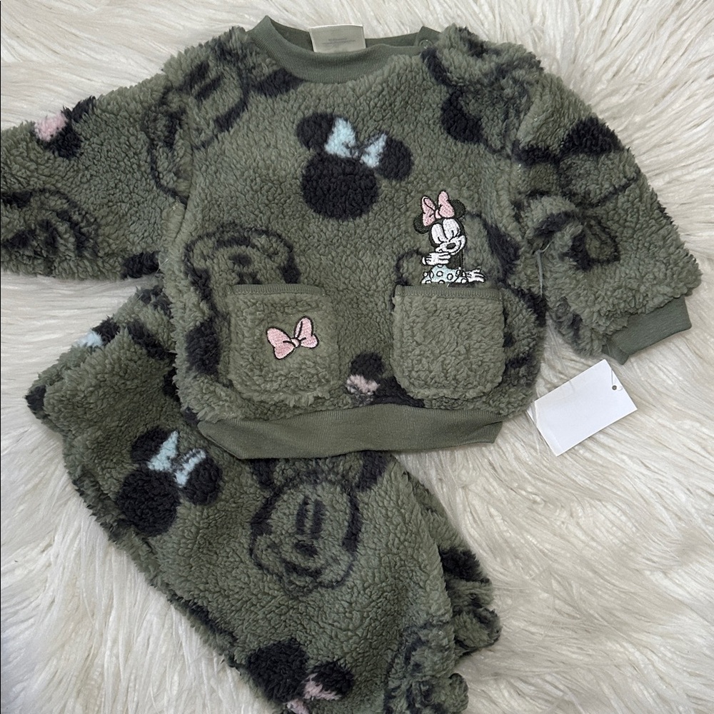 Disney Baby Green Sherpa Outfit